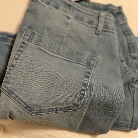 J. Jill Blue Bermuda Shorts Relaxed Fit - Picture 4 of 4